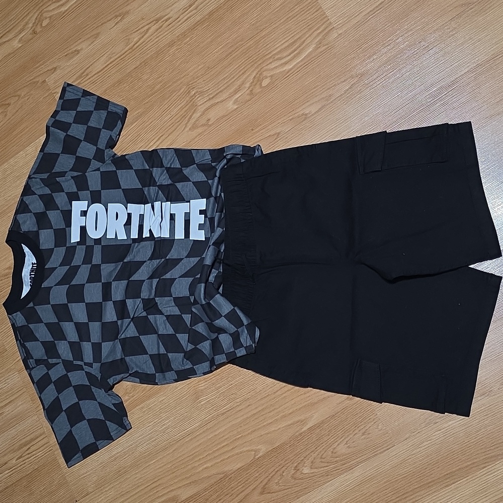 Boys set FORTNITE